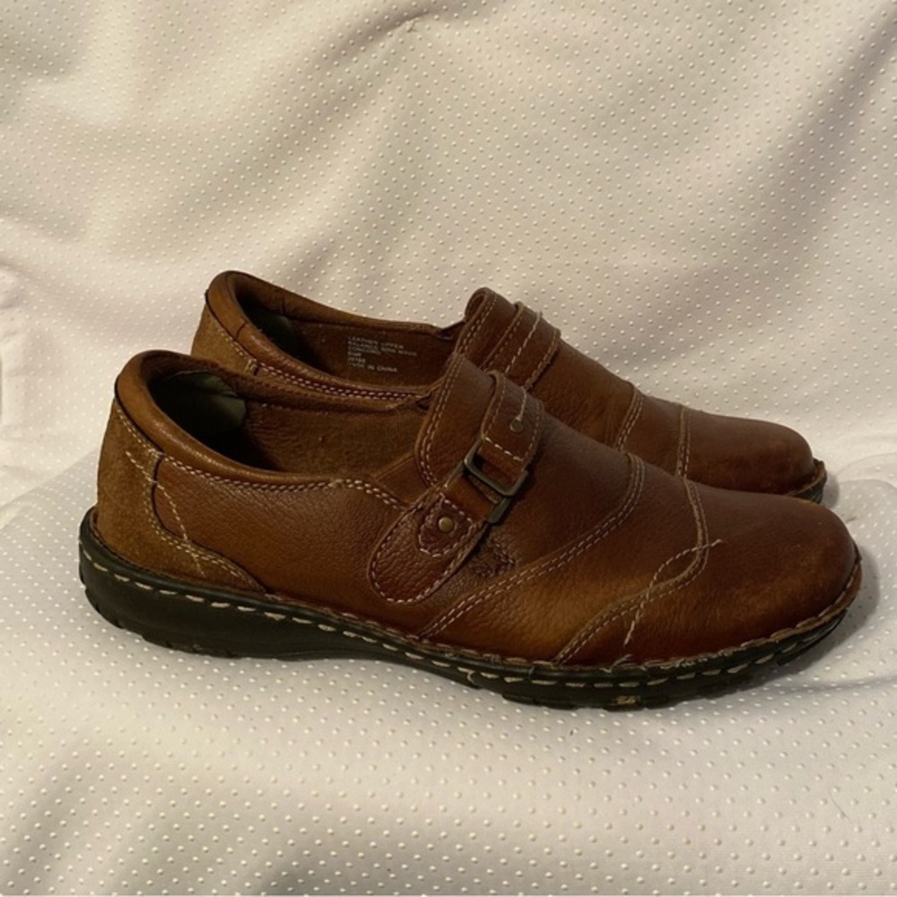 Nature Walk Shoes Women’s Size 8.5Wide Brown Slip‎ On Has Scuff Marks Leather